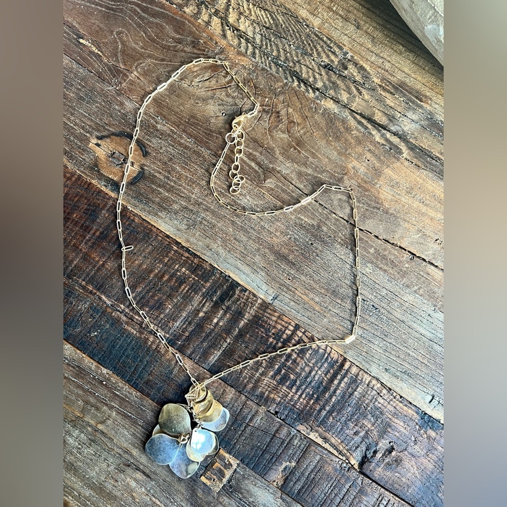 Elegant Gold and Silver Flower Pendant Necklace - Picture 4 of 7